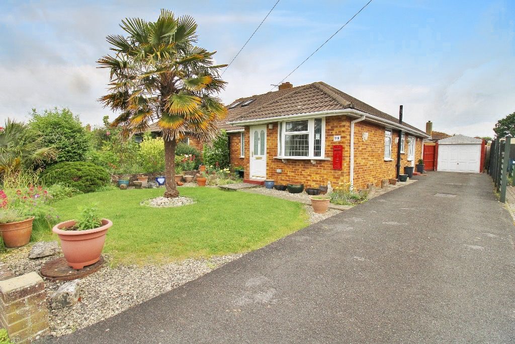 3 bed semidetached bungalow for sale in Green Road, Stubbington