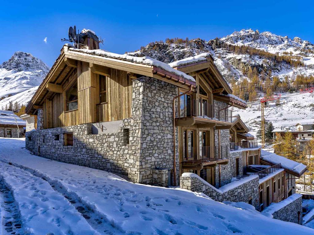 New home, 7 bed apartment for sale in Val d, Isere, Savoie, RhôneAlpes, France, £15,660,239