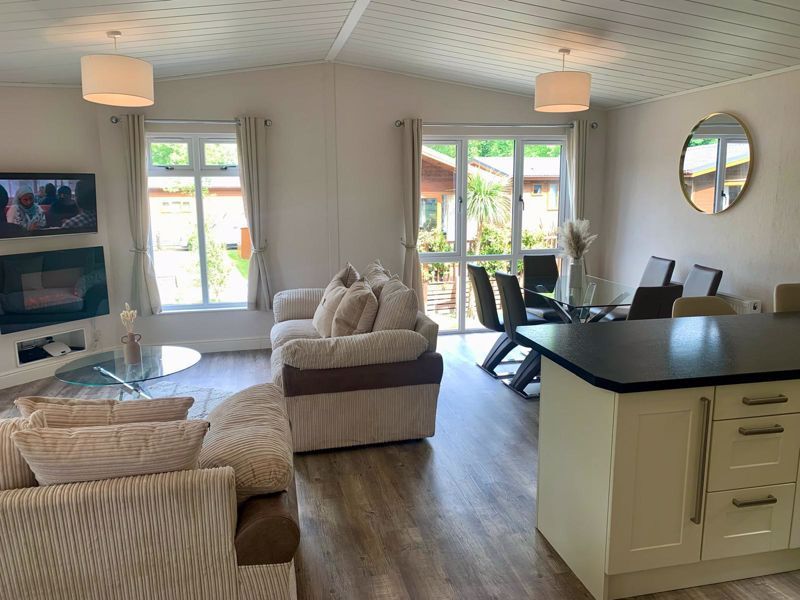 2 bed mobile/park home for sale in Fallbarrow Holiday Park, Rayrigg