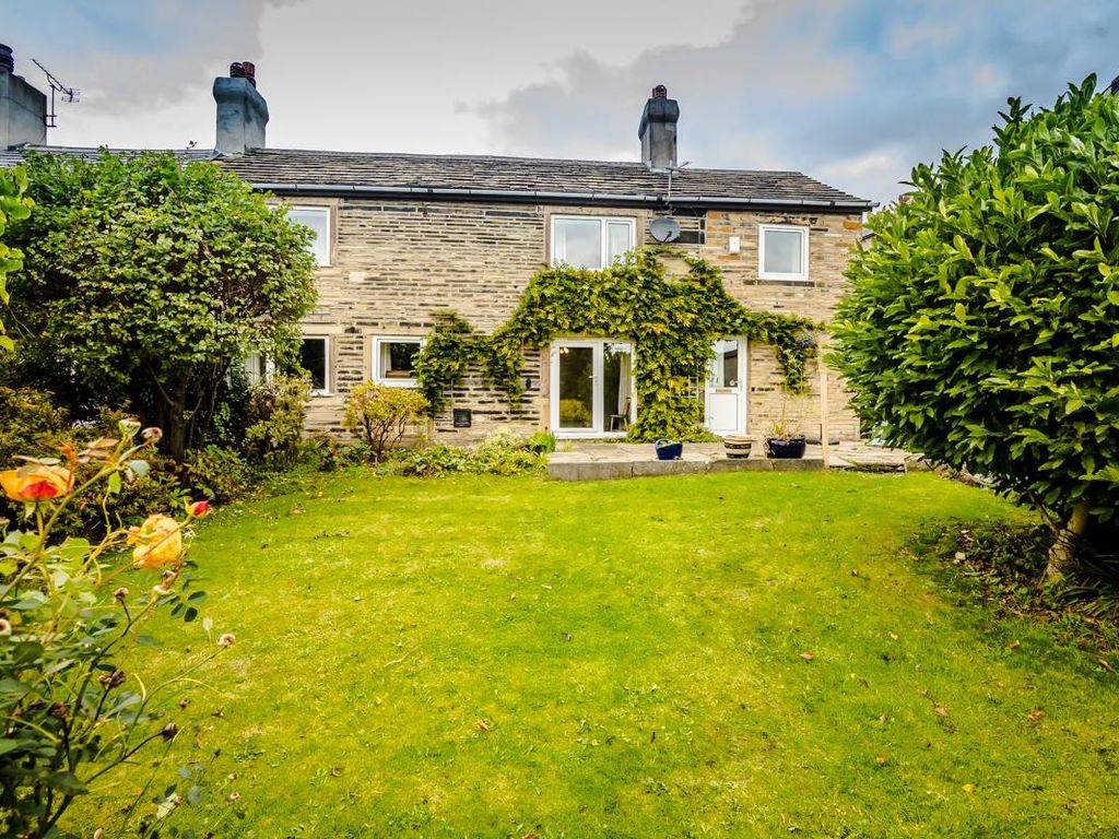 3 bed semidetached house for sale in Brooke Green, Hipperholme
