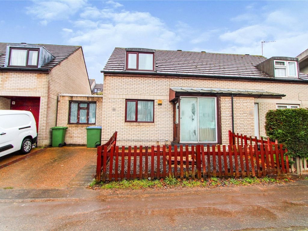 2 bed semidetached house for sale in Hazel Road, Southampton