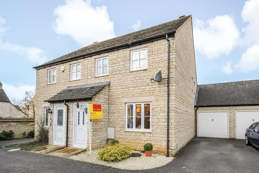 3 bed semidetached house to rent in Woodrush Gardens, Carterton OX18