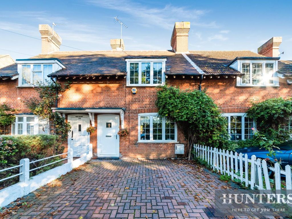 3 bed terraced house for sale in Lower Green Road, Esher KT10 Zoopla