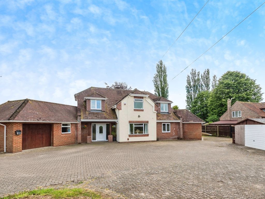 6 bed detached house for sale in Whitworth Road, Swindon SN25, £850,000