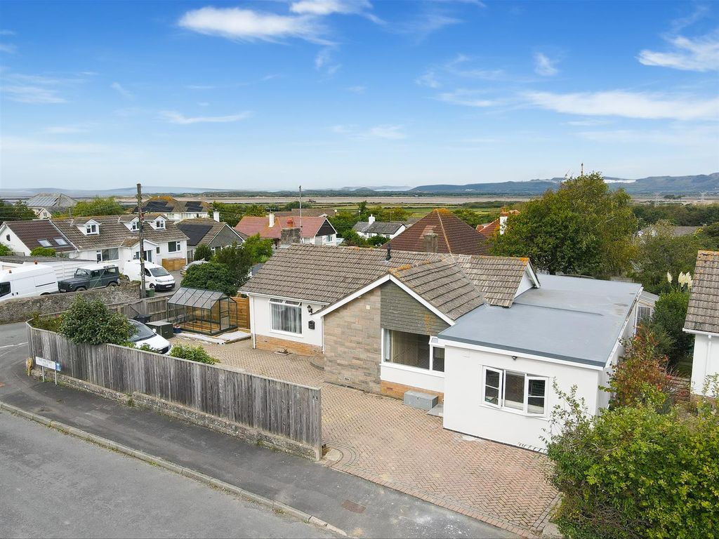 3 bed detached bungalow for sale in Instow, Bideford EX39, £600,000