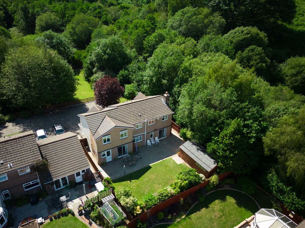 4 bed detached house for sale in Dinam Park, Ton Pentre, Pentre CF41, £