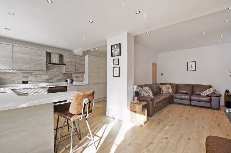 3 bed semidetached house for sale in Greenhill Avenue, Greenhill