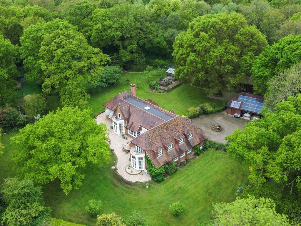 6 bed detached house for sale in Longparish Road, Wherwell SP11, £