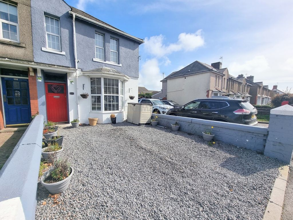 3 bed end terrace house for sale in Quarella Road, Bridgend, Bridgend