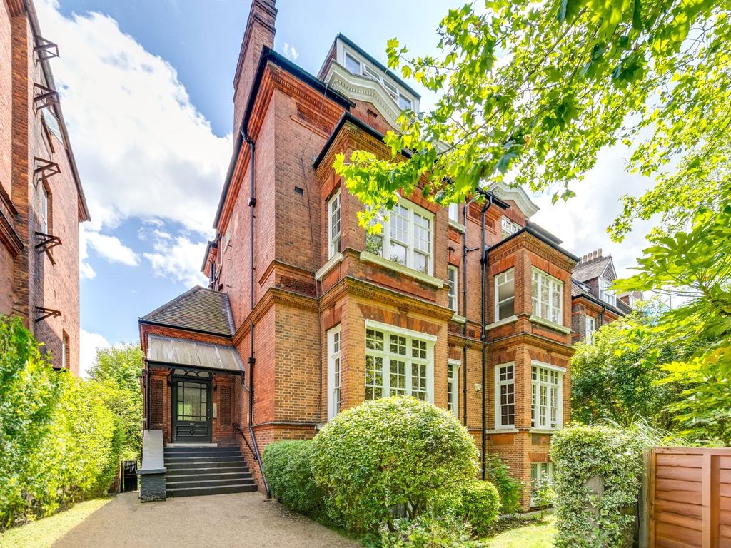 2 bed flat for sale in Fitzjohns Avenue, Hampstead, London NW3, £