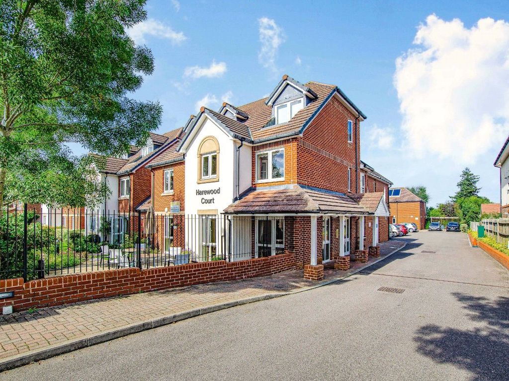 1 bed flat for sale in Limpsfield Road, Warlingham, Surrey CR6 Zoopla