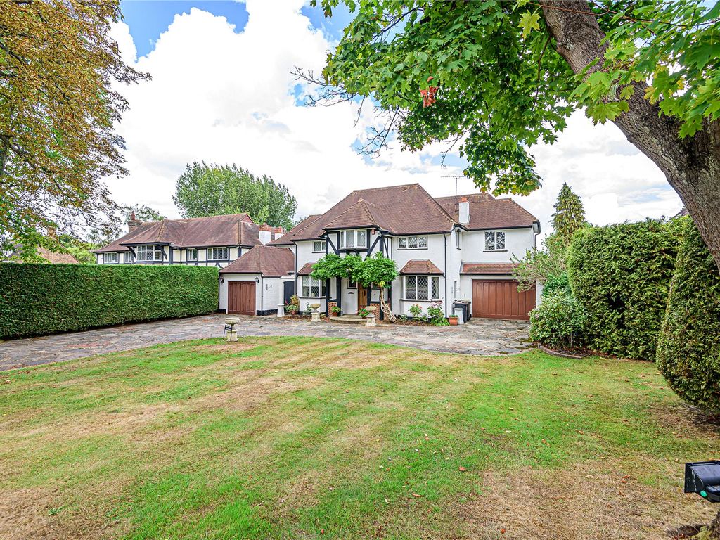 4 bed detached house for sale in Park Avenue, Farnborough Park