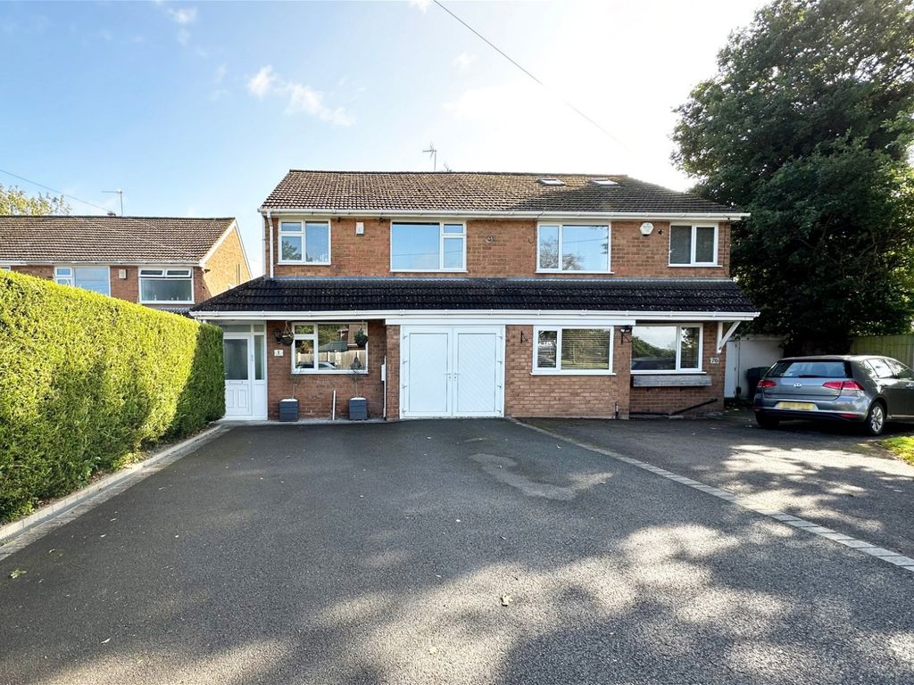 3 bed semidetached house for sale in Green Close, Wythall B47, £