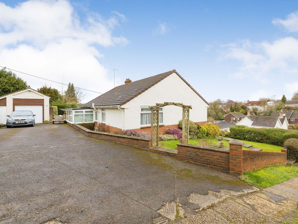3 bed detached bungalow for sale in Bourne Valley Close, Salisbury SP4