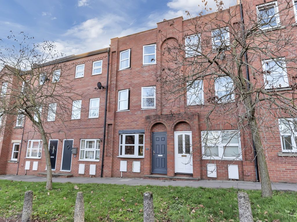 3 bed town house for sale in St Court, Frankwell, Shrewsbury