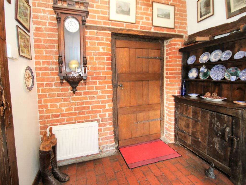 Property Details For Parsonage Cottage Station Road Pluckley