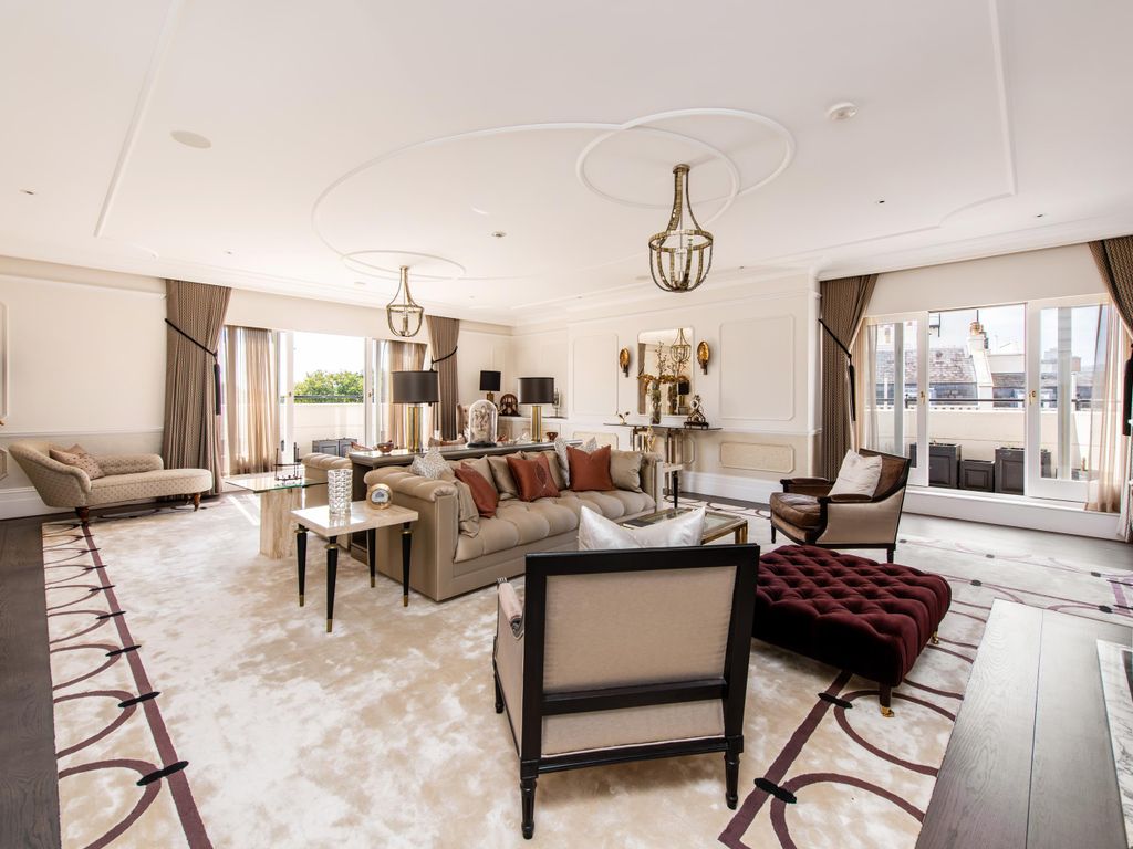 Connaught Place, Hyde Park, London W2.