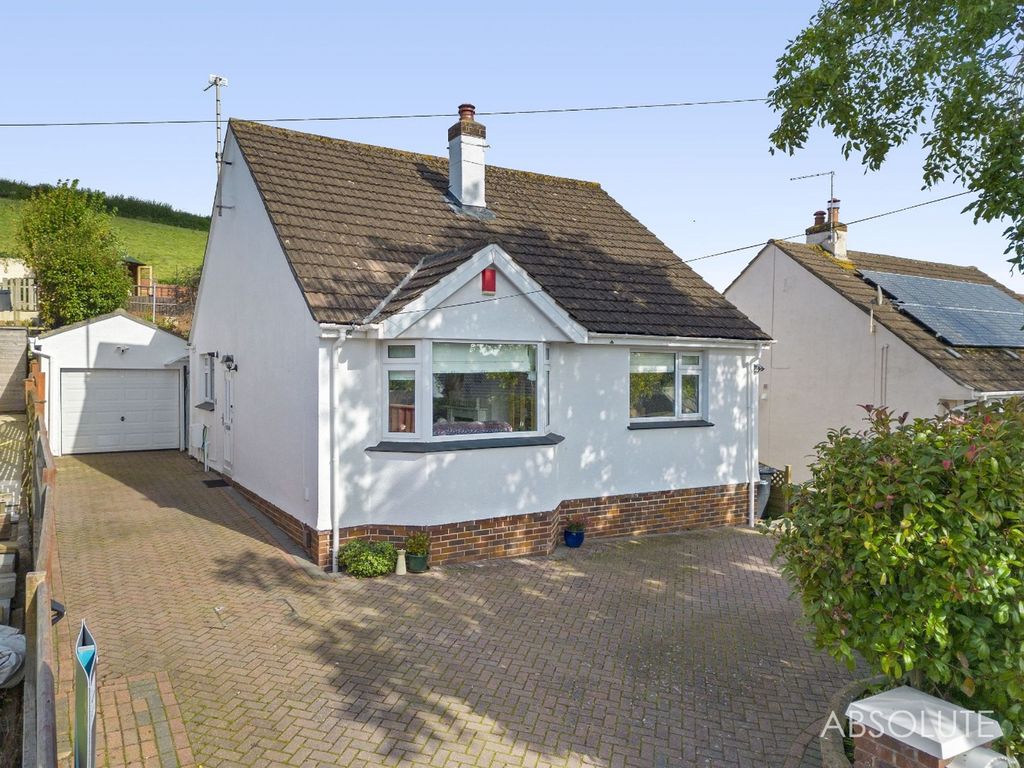 3 bed property for sale in Borough Park Road, Paignton TQ3, £385,000