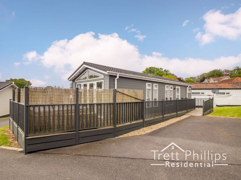 2 bed mobile/park home for sale in Bacton Road, North Walsham NR28 Zoopla