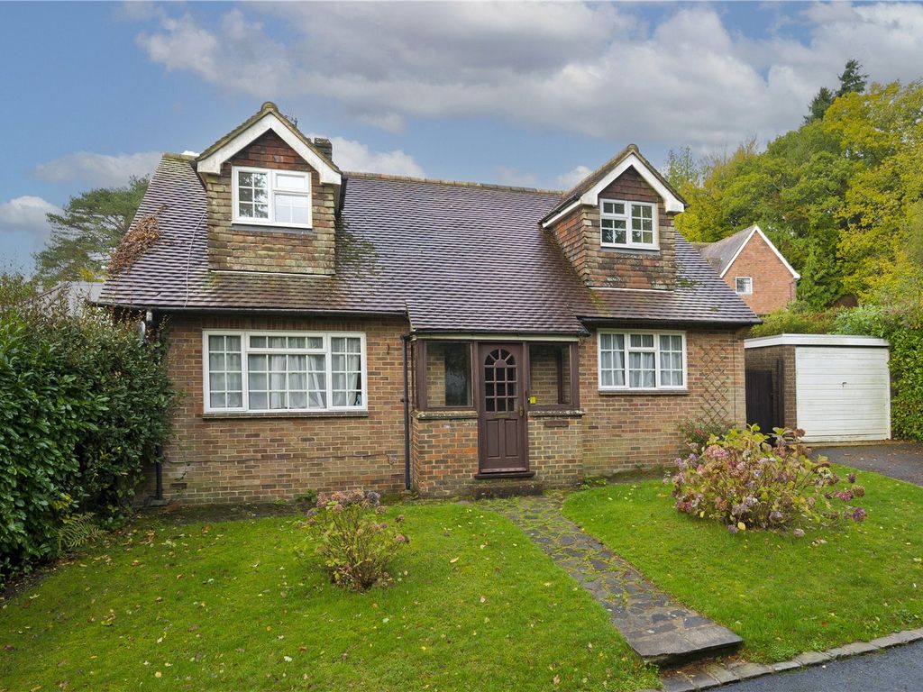 3 bed detached house to rent in Three Gates Lane, Haslemere, Surrey GU27 Zoopla