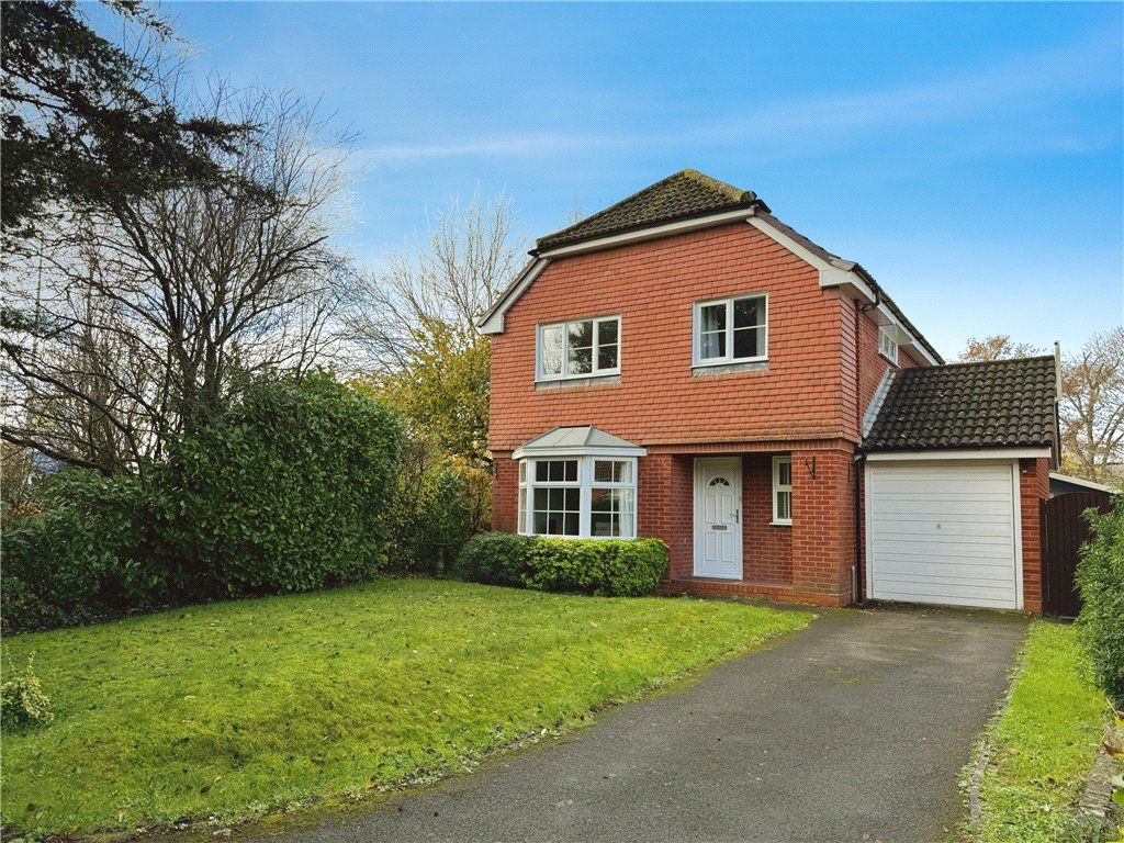 4 bed detached house for sale in Constable Way, College Town, Sandhurst