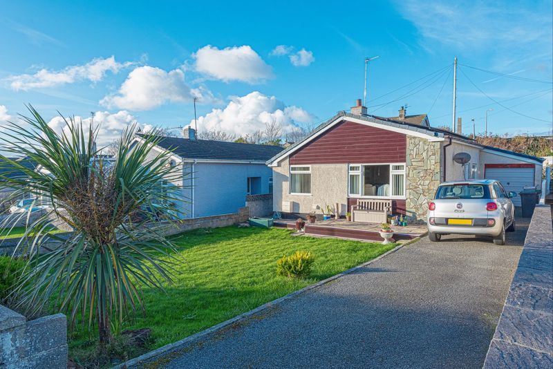 3 bed detached bungalow for sale in Bwlch Alltran, Holyhead LL65 Zoopla