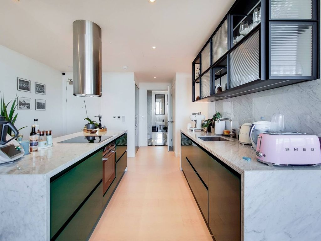 Hobart Building, Canary Wharf, London E14  