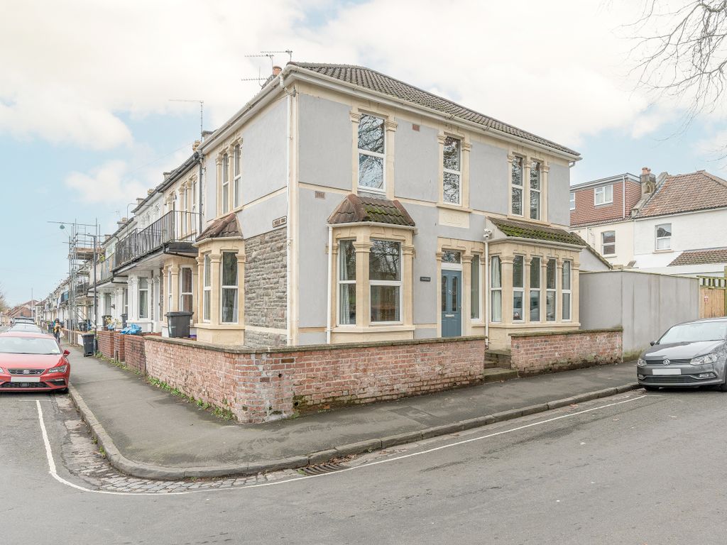 3 bed end terrace house for sale in Lyndale Road, St. Bristol