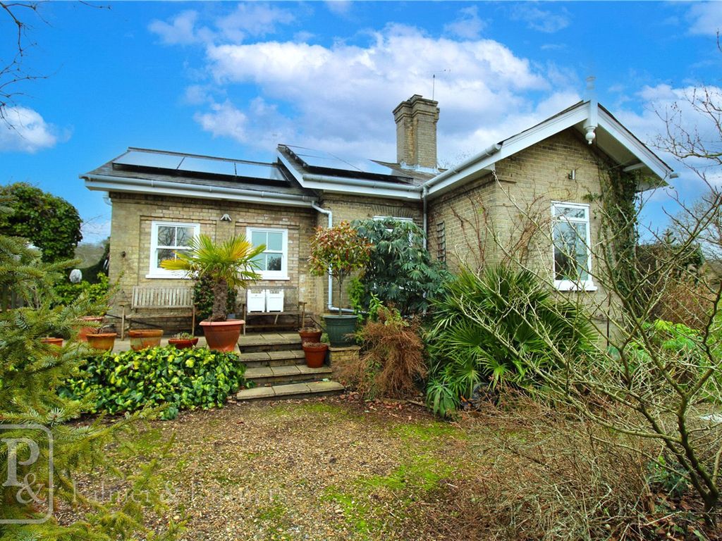 2 bed bungalow to rent in Easton Road, Framlingham, Woodbridge, Suffolk