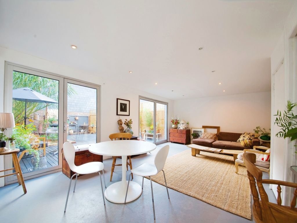 3 bed semidetached house for sale in Mildmay Street, London N1, £875,000 Zoopla