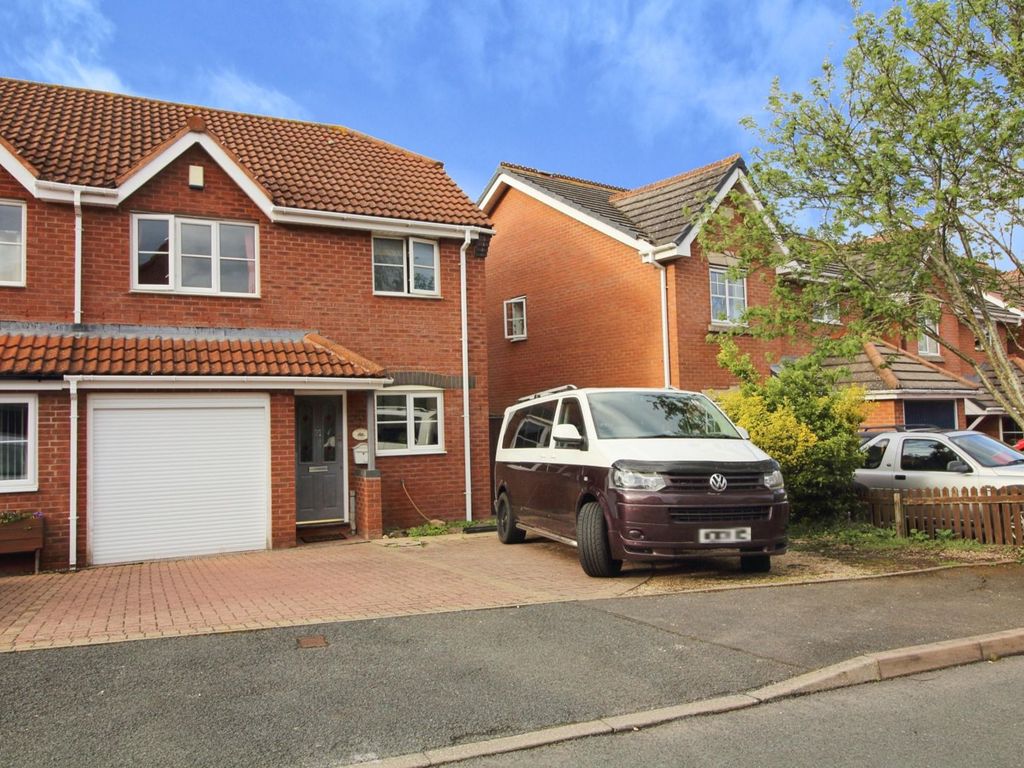 3 bed semidetached house for sale in Rowntree Gardens, Worcester WR4 Zoopla