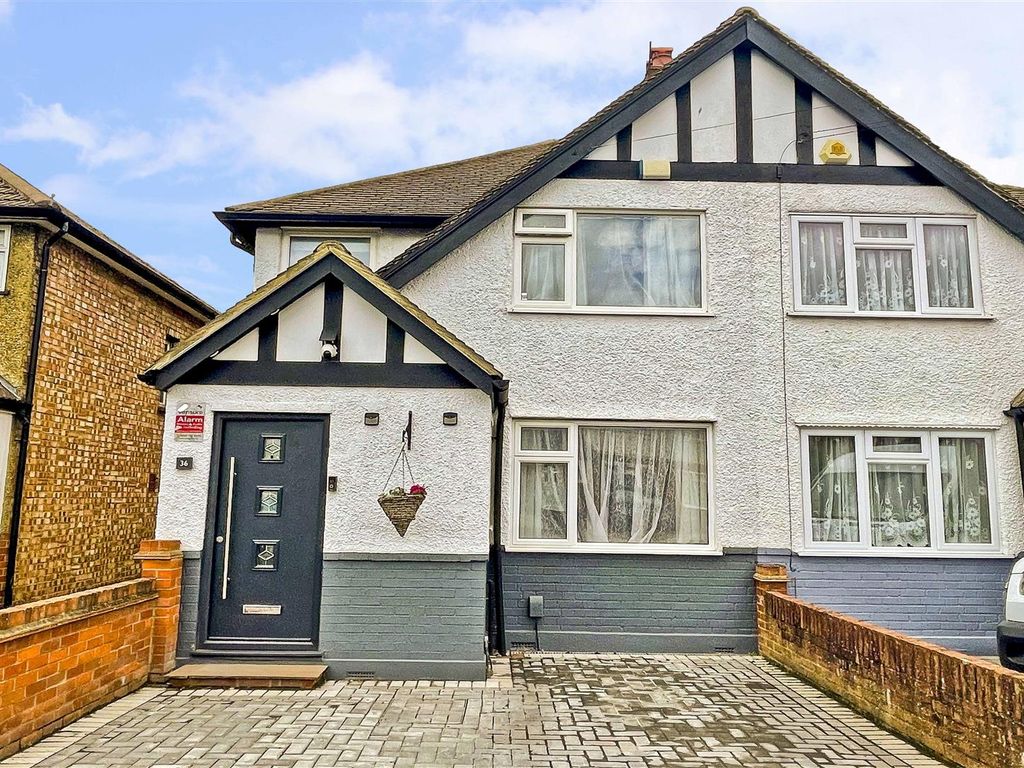 3 bed semidetached house for sale in Gresham Road, Hillingdon UB10