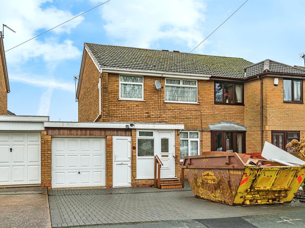 3 bed semidetached house for sale in Regis Heath Road, Rowley Regis