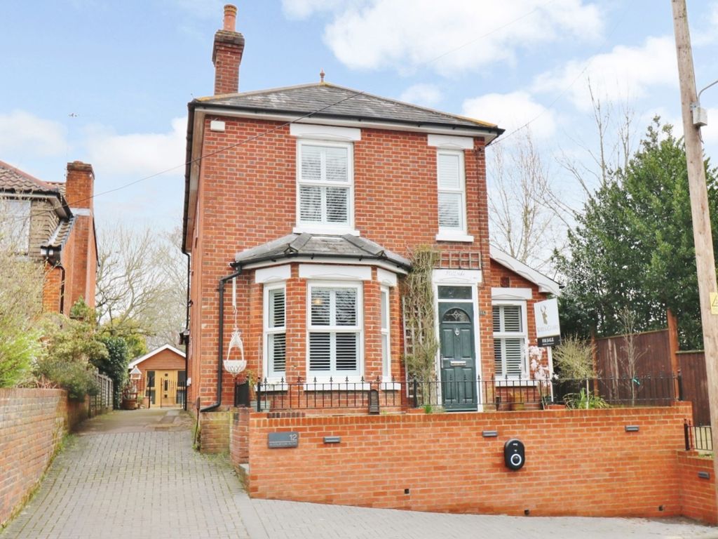 3 bed detached house for sale in Woolston Road, Netley Abbey SO31 Zoopla