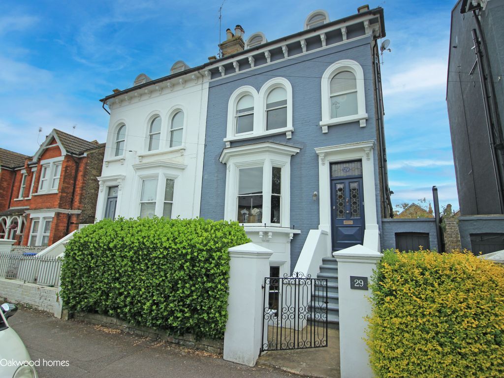 4 bed semidetached house for sale in Gladstone Road, Broadstairs CT10