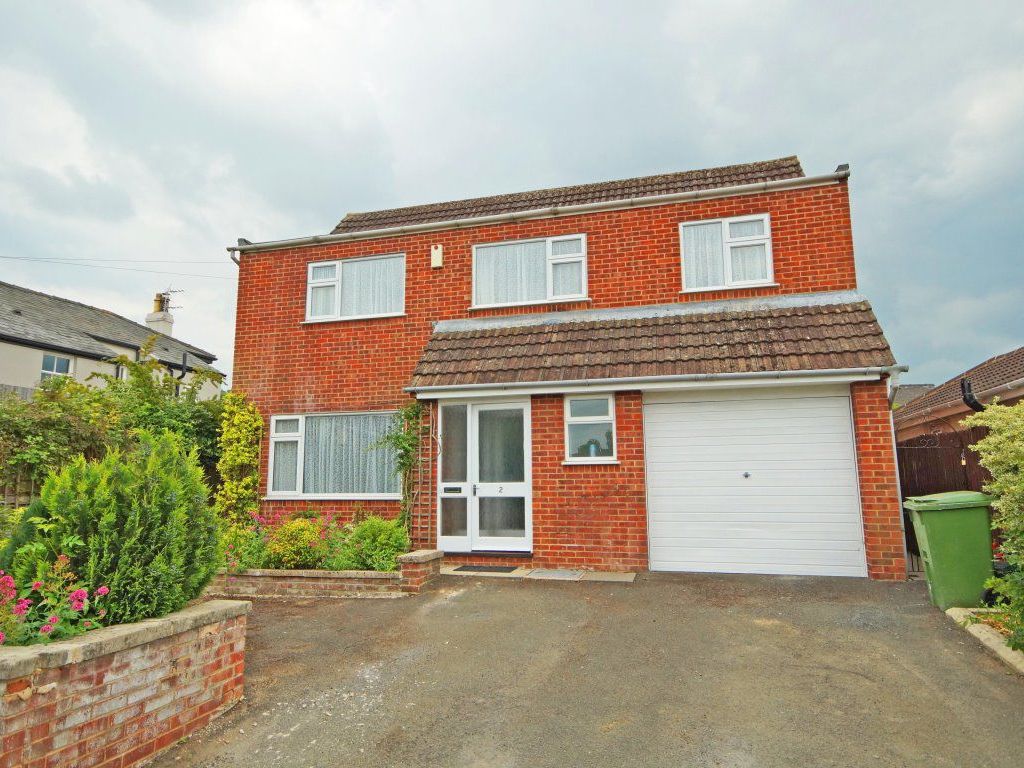 4 bed property to rent in Westbury Road, Leckhampton, Cheltenham GL53