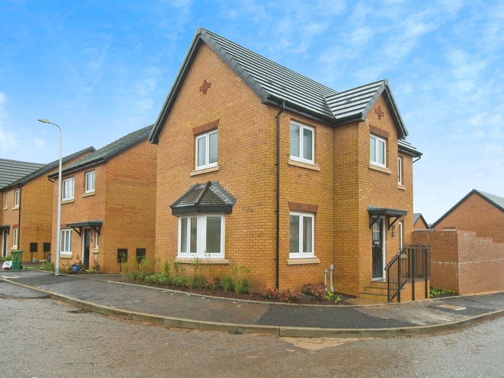 3 bed detached house for sale in Ffordd Y Friallen, Llantwit Fardre