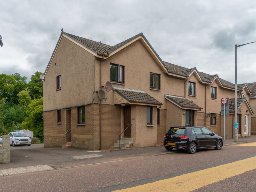 2 bed flat for sale in Riverside Road, Lanark ML11, £70,000 Zoopla