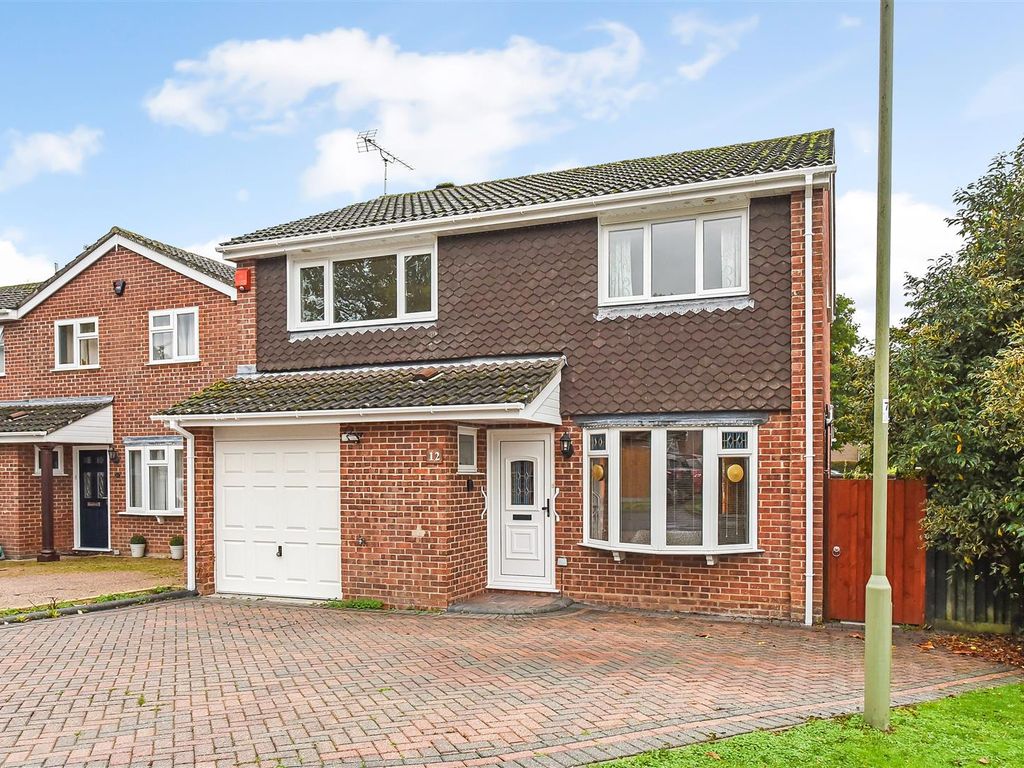 4 bed detached house for sale in Hulles Way, North Baddesley