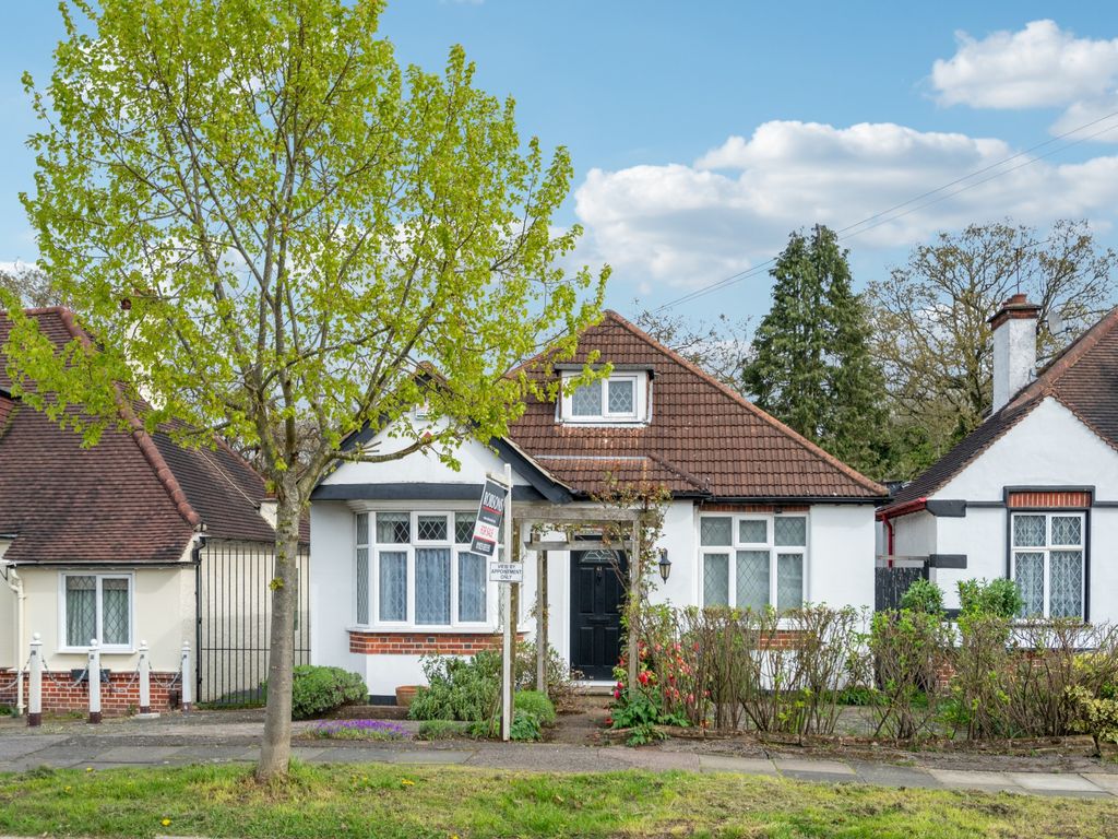 2 bed bungalow for sale in Hillside Road, Northwood HA6, £725,000 Zoopla