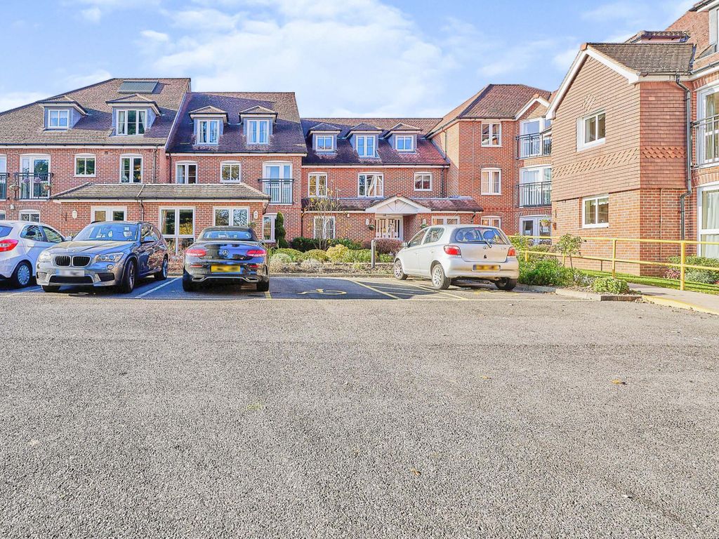 1 bed flat for sale in Barnes Wallis Court, 28 Oyster Lane, West
