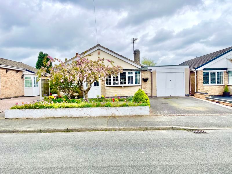 3 bed detached bungalow for sale in Cavendish Crescent, Hugglescote