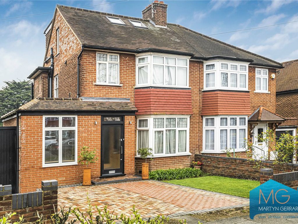 5 bed semidetached house for sale in Winchmore Hill Road, London N14