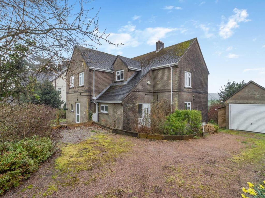 4 bed detached house for sale in Parc Road, Llangybi, Usk