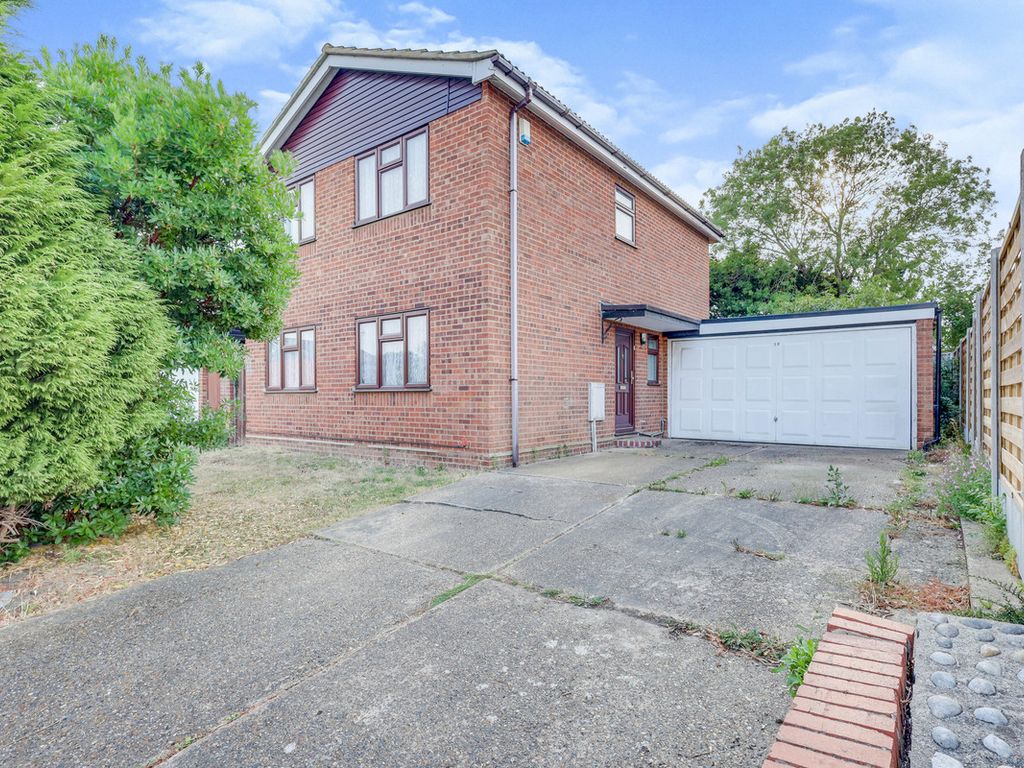 4 bed detached house for sale in Kendal Way, LeighOnSea SS9 Zoopla
