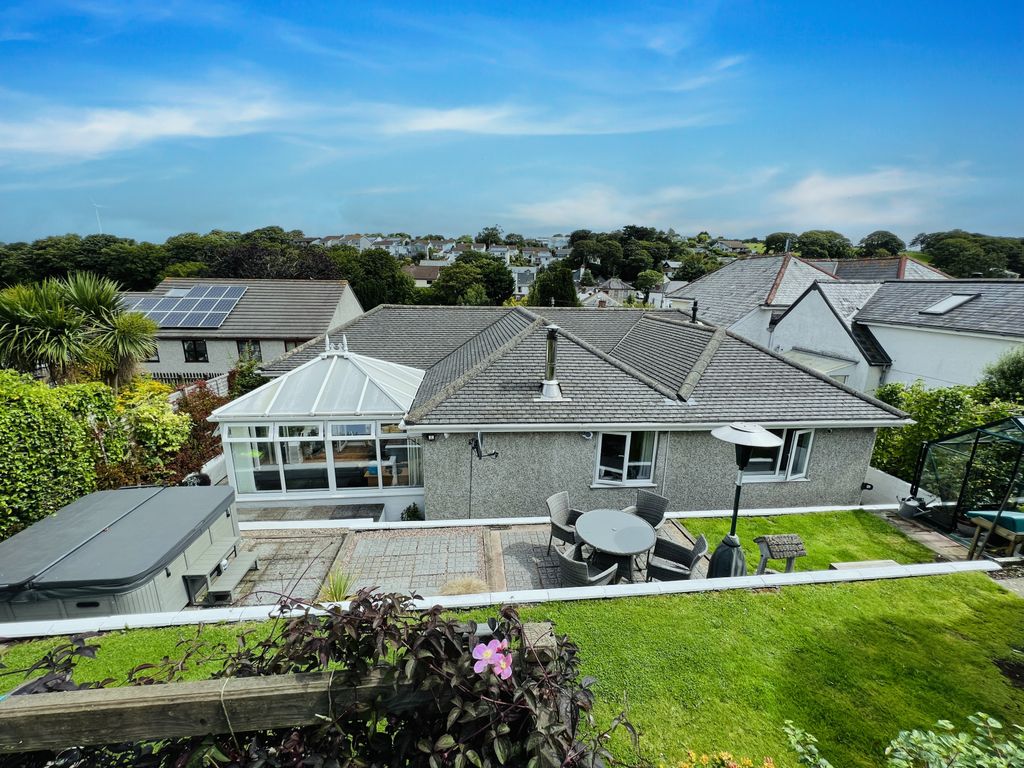 3 bed bungalow for sale in Grist Lane, Angarrack, Hayle TR27, £450,000