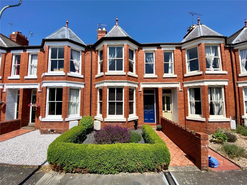 3 bed terraced house for sale in Alfred Street, Cherry Orchard