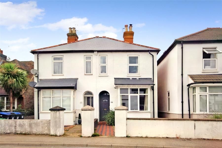 3 bed semidetached house to rent in High Street, Old Woking, Woking