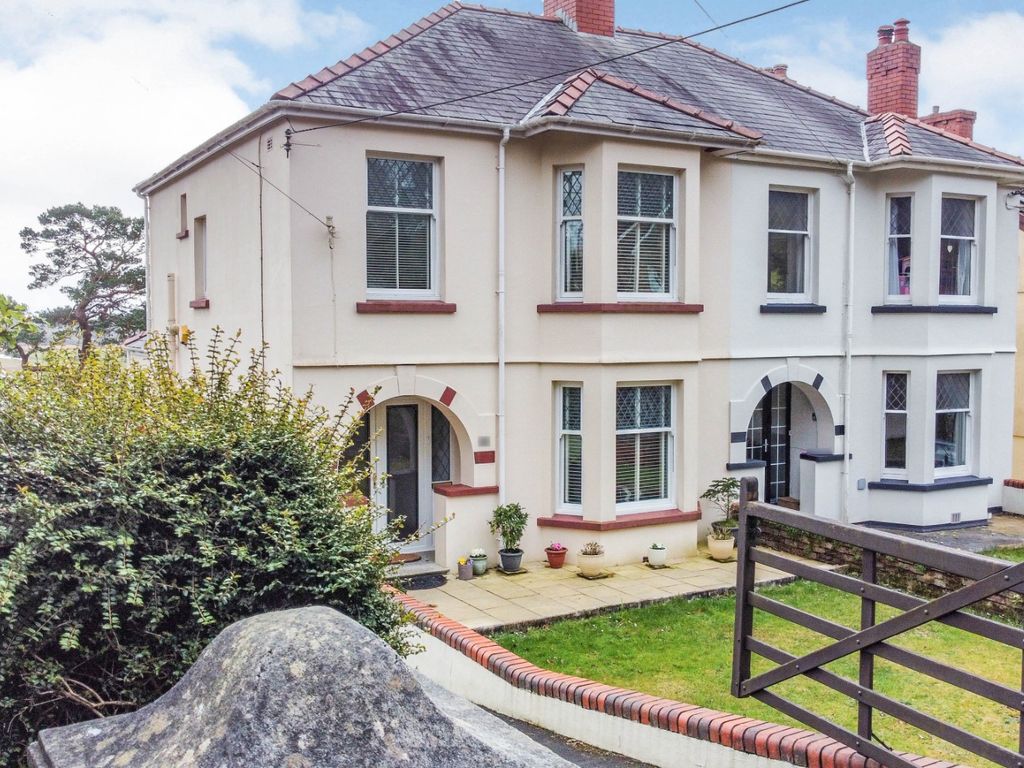 3 bed semidetached house for sale in Clayton Road, Hendy