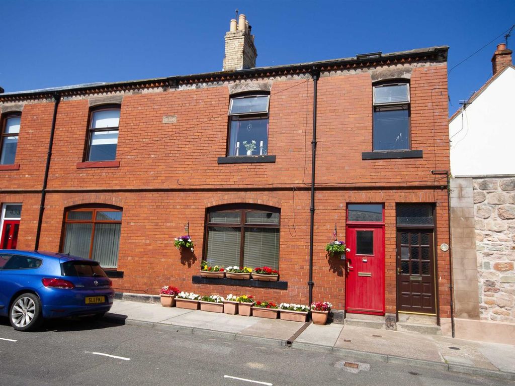 2 bed flat for sale in High Greens, BerwickUponTweed TD15, £135,000